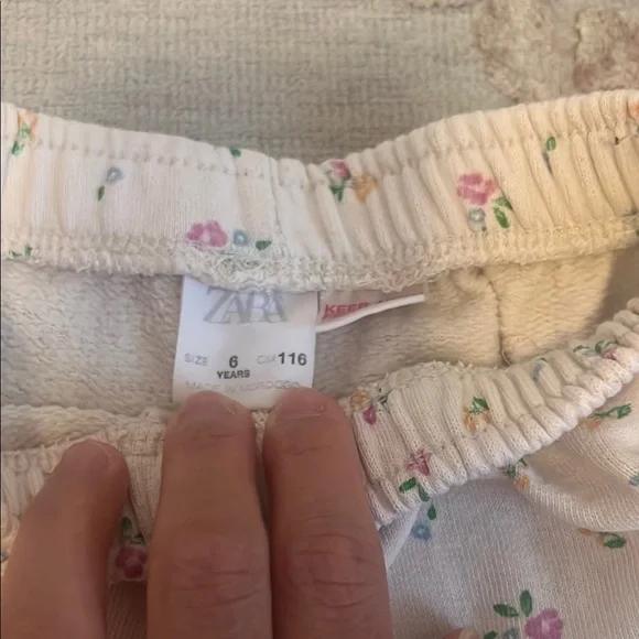 Zara Girls Floral Jogger Pants - Picture 2 of 5